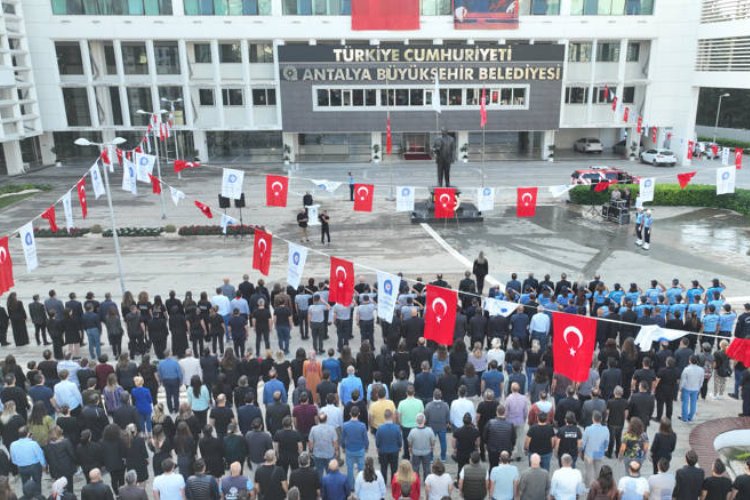 Antalya’da hayat Ata için durdu