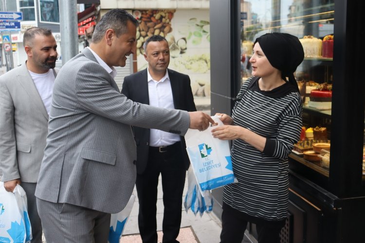 İzmit Belediyesi’nden emekçilere ikrama devam