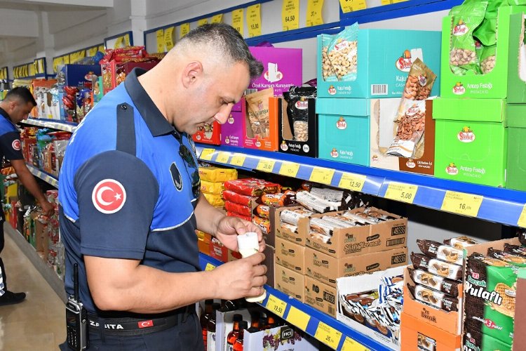 Manisa Büyükşehir’den marketlere sıkı denetim