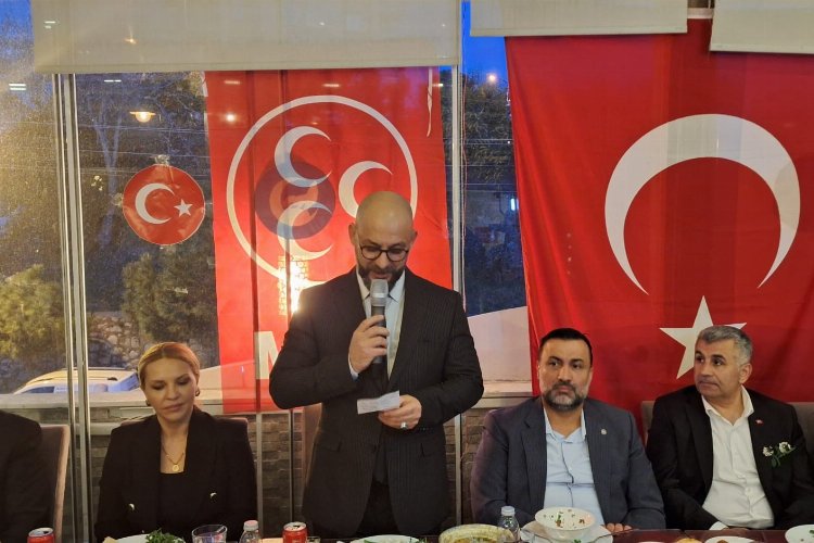 “O zeybeği oynayacağız, o halayı çekeceğiz”