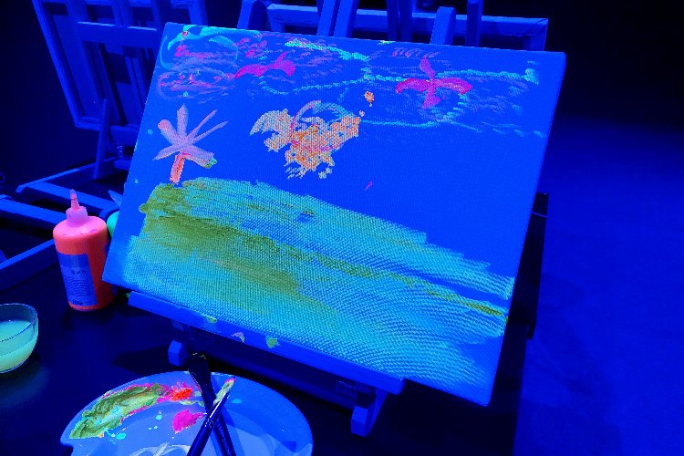 Karanlıkta resim atölyesi 8 Mart’a ilham verecek