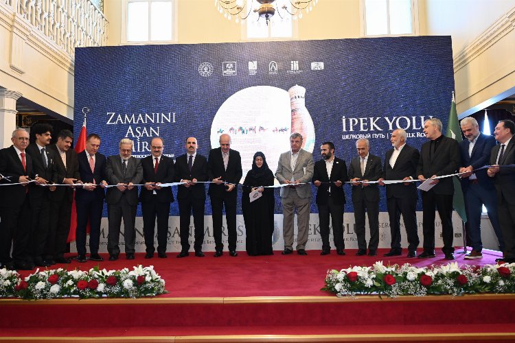 Konya’da ‘Zamanını Aşan Miras’ açıldı